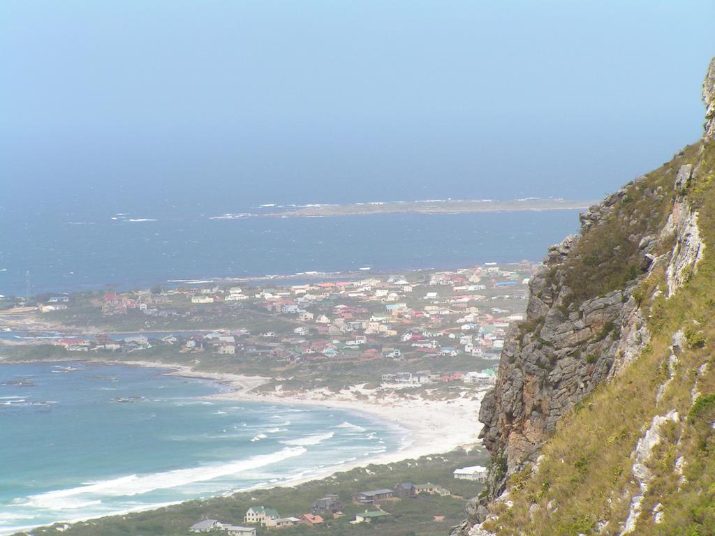 Van Den Berg'S Guesthouse Bettyʼs Bay エクステリア 写真